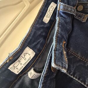 Sofia by Sofia Vergara Dark Blue Cropped Jeans